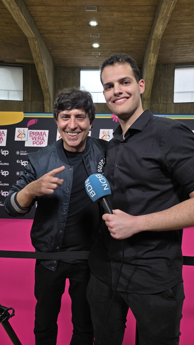 danielmormuz's tweet photo. 🎶 Fa uns dies vaig cobrir #Els40PrimaveraPop a Badalona. Una gran experiència poder parlar amb els artistes i alhora gaudir de la música en directe. 🙌🏻
📺Reportatge: https://t.co/SPRKT0uh3X https://t.co/lcU5pFu6tT