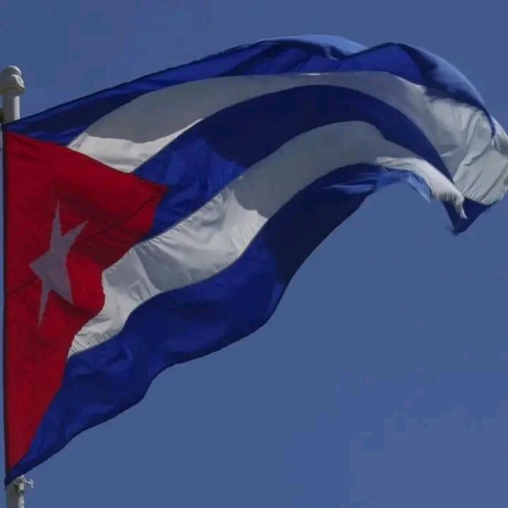 Los trabajadores cubanos saldremos a defender la Patria con el ejemplo del trabajo creador. 
¡La Patria se defiende!  
¡Por Cuba juntos creamos!
Este 1 de mayo demostremos, una vez más, que el pueblo unido es invencible. #CubaEstáFirme #Mtss