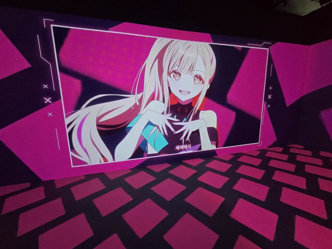 #超かぐや姫 の韓国ポップアップストア、入れました! 見どころ満載で凄くよきかな〜!