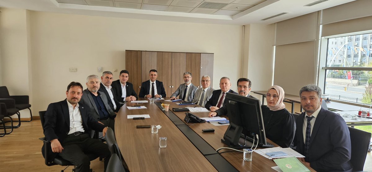 Yetkili Sendika Toç Bir-Sen olarak; Orman Genel Müdürlüğü ile 2026 yılı Nisan ayı Kurum İdari Kurulu Toplantısını gerçekleştirdik. 

OGM’de görev yapan çalışanlarımızın talep ve sorunlarına ilişkin konuları görüştüğümüz KİK Toplantısının hayırlı olmasını diliyoruz.

<a href="/OGMgovtr/">Orman Genel Müdürlüğü</a>