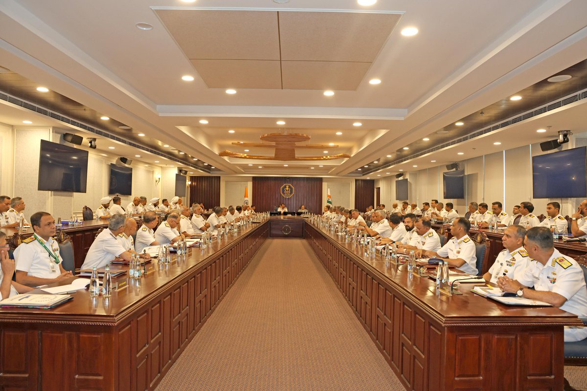 indiannavy's tweet image. Union Home Secretary Shri Govind Mohan addressed the senior Naval leadership on Day 3 of ongoing Commanders' Conference at New Delhi. 

He acknowledged the role of the #IndianNavy in safeguarding India’s maritime interests, as well as preserving its rich maritime culture and