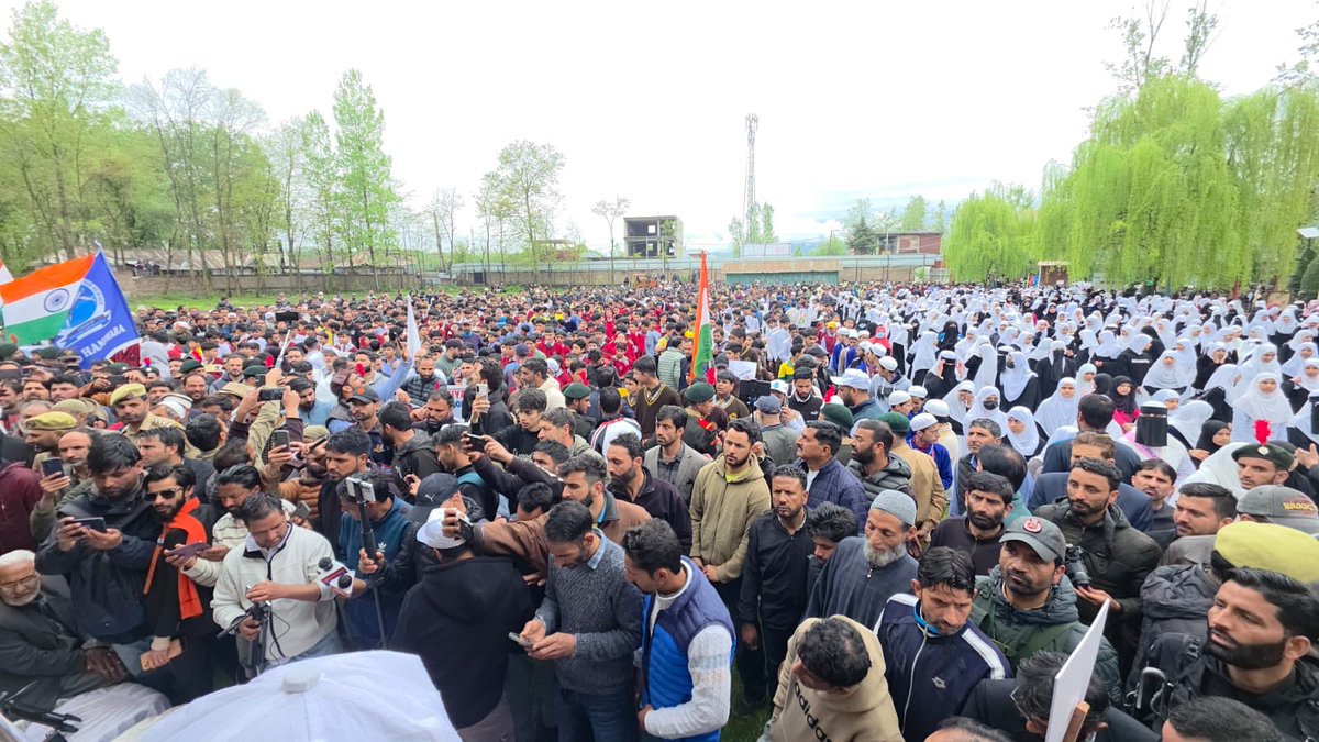Sajad Lone tweet media
