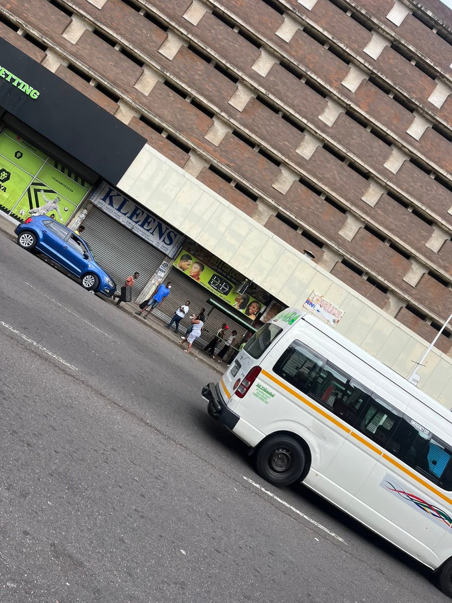 Kwena Molekwa tweet media