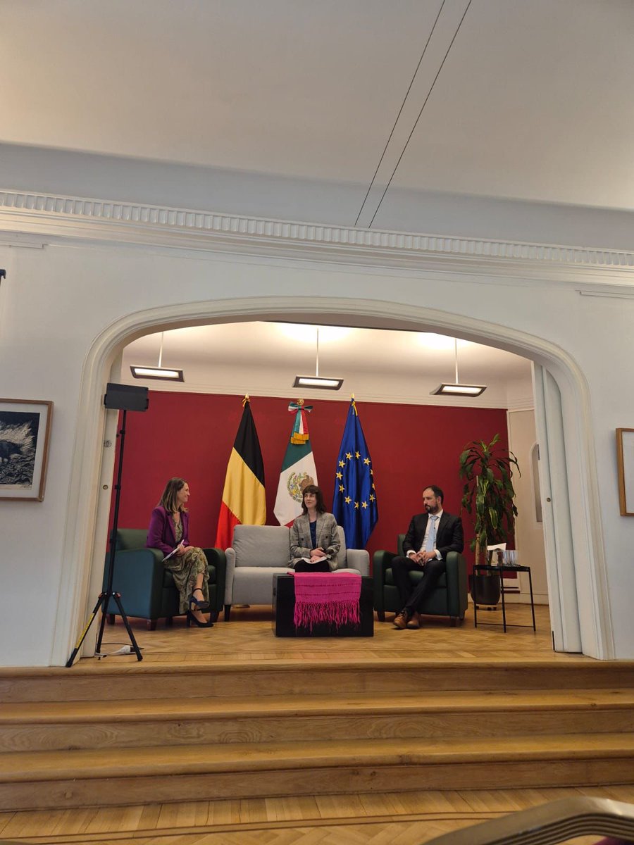 MexChamEU tweet media