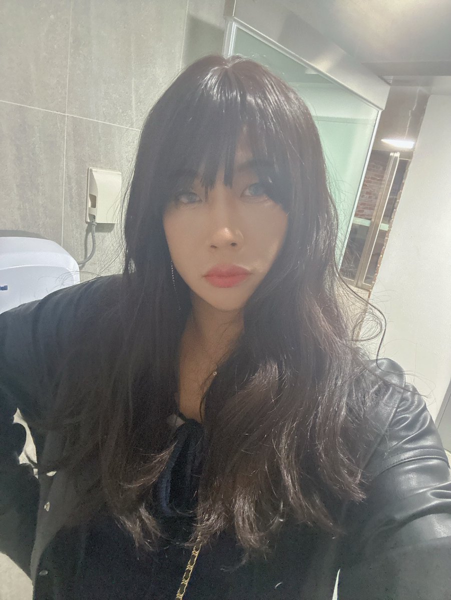 혜D tweet media
