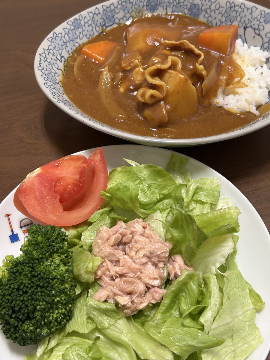 アズー tweet media