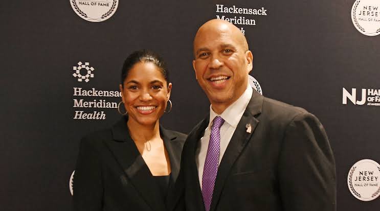 Angela Walker tweet media