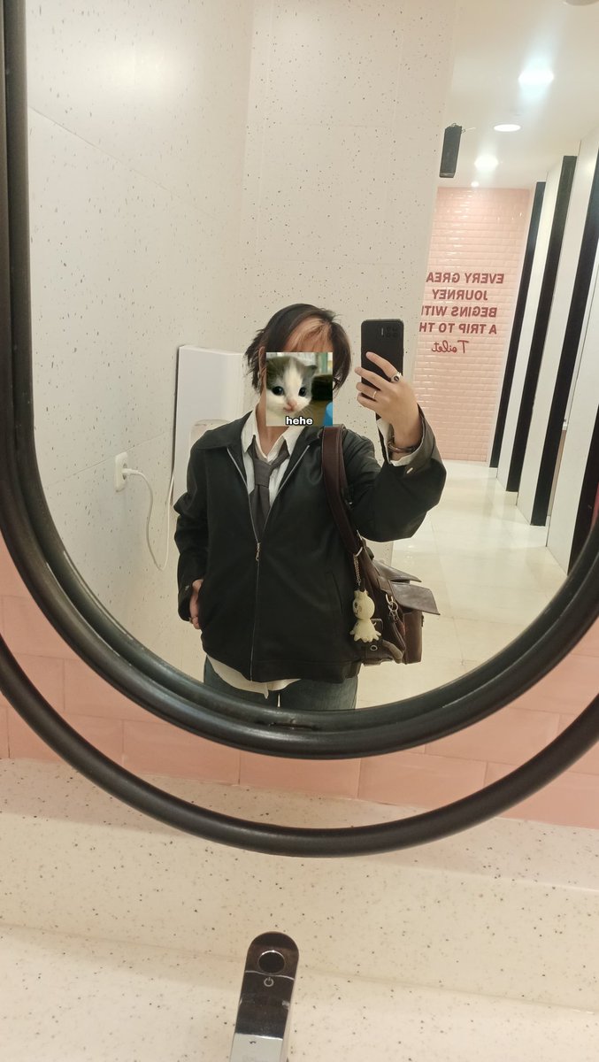 fawn 🍂 tweet media