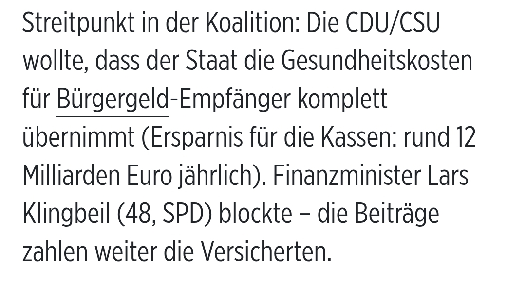 Den Krankenkassen fehlen jährlich 10 Mrd Euro. 💸
Die Bundesregierung zahlt den Krankenkassen jährlich 12 Mrd Euro weniger als sie eigentlich müsste. 🤫

Was könnte die Lösung sein, um das Loch bei den Krankenkassen zu stopfen? 🤔

Genau: Beitragsbemessungsgrenze hoch,