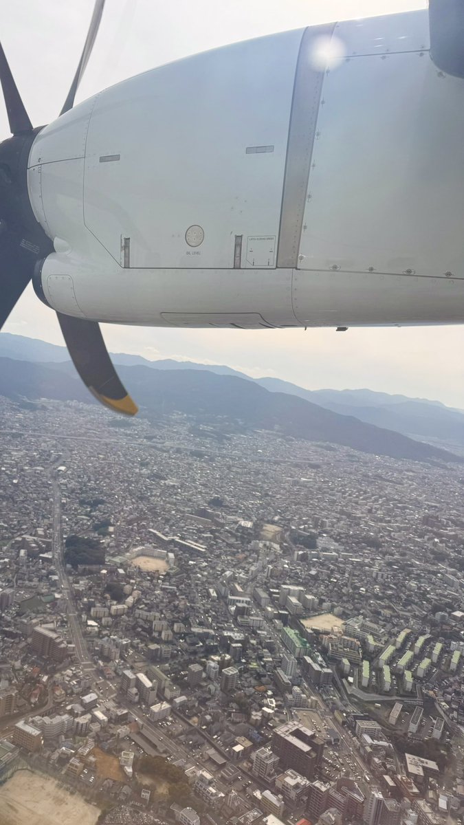 t_fawkik's tweet image. 五島福江ー福岡

プロペラ機

壱岐水道

福岡港

ORC

Past photos. 2026.3.8

#ORC #プロペラ機 #福岡
#写真好きな人と繋がりたい
#iPhoneで撮影