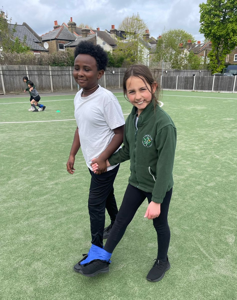 ManorParkSchSM1's tweet photo. Year 4 enjoyed developing their balance in PE today 🤸‍♂️ Fantastic effort and perseverance from all!
#weareLEO #MPPAphysicaled https://t.co/BEf4heBGpp