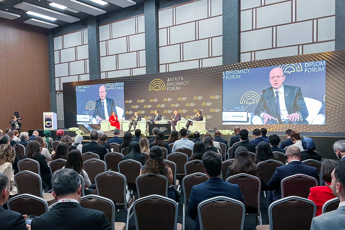 ParvizShahbazov's tweet image. During the ministerial panel held within the framework of the Antalya Diplomacy Forum (@AntalyaDF), we shared our views on secure, affordable and #sustainable #energysupply in a geopolitical environment marked by supply chain disruptions and price volatility in #energymarkets,