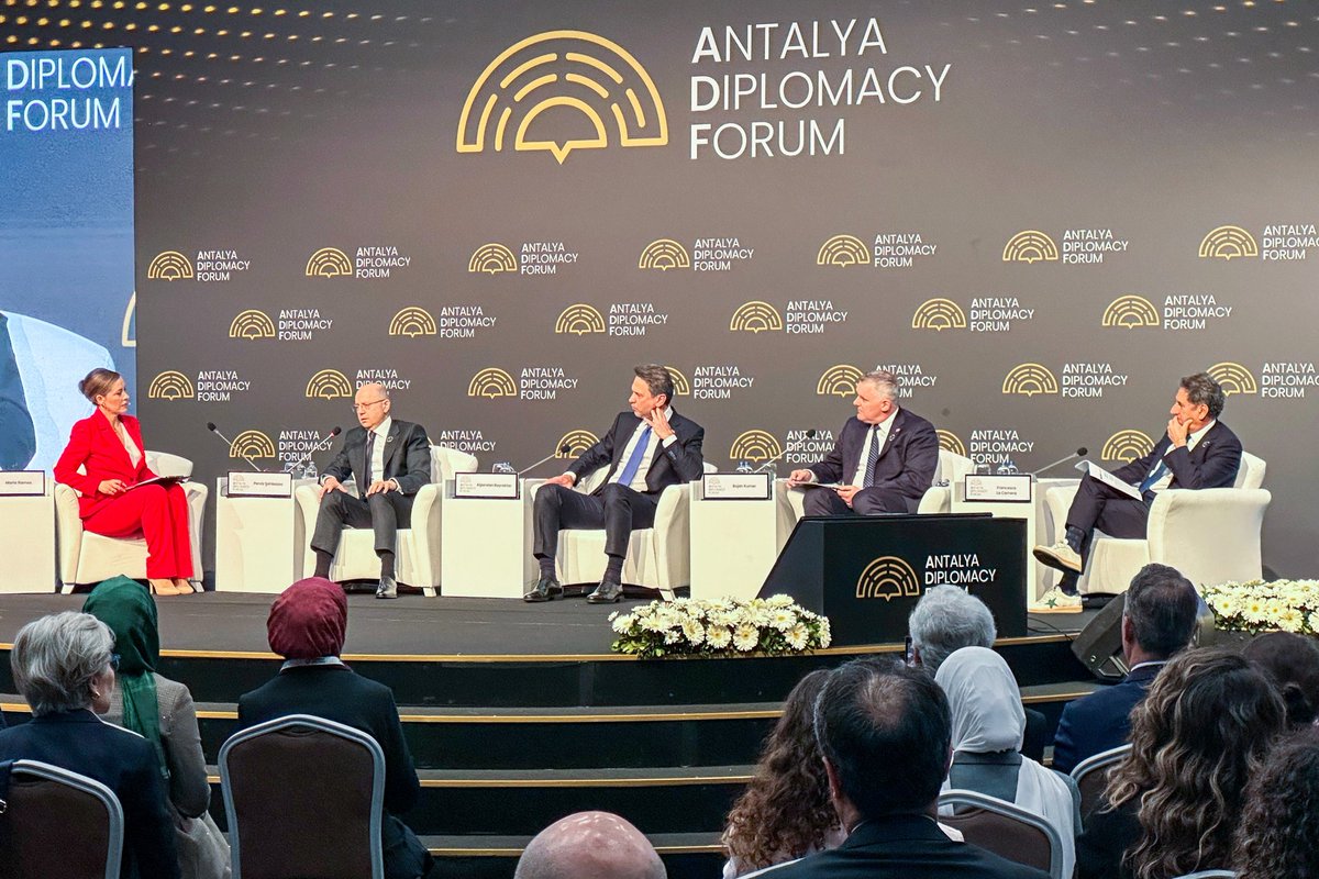 ParvizShahbazov's tweet image. During the ministerial panel held within the framework of the Antalya Diplomacy Forum (@AntalyaDF), we shared our views on secure, affordable and #sustainable #energysupply in a geopolitical environment marked by supply chain disruptions and price volatility in #energymarkets,
