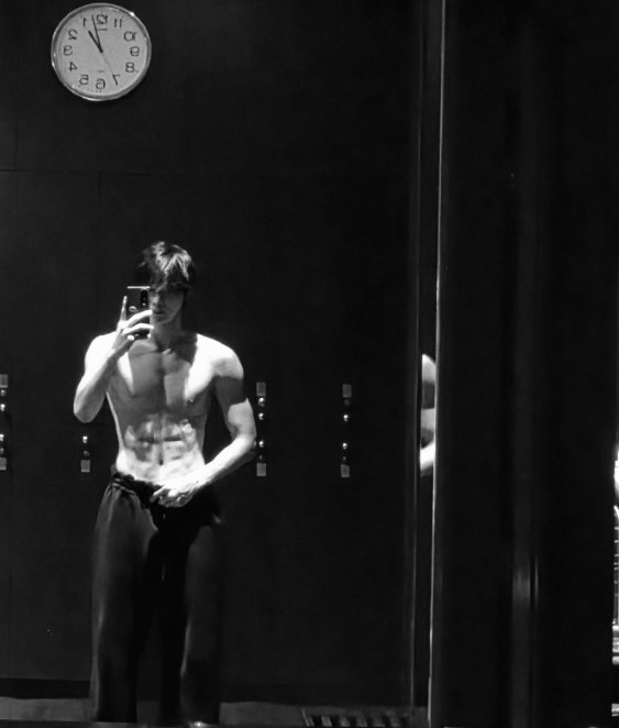 About Music tweet media