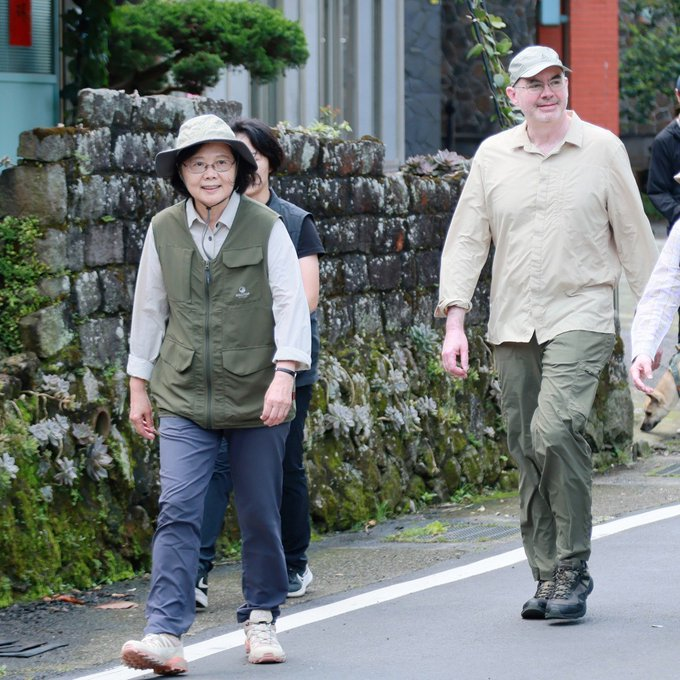 吴建民 tweet media