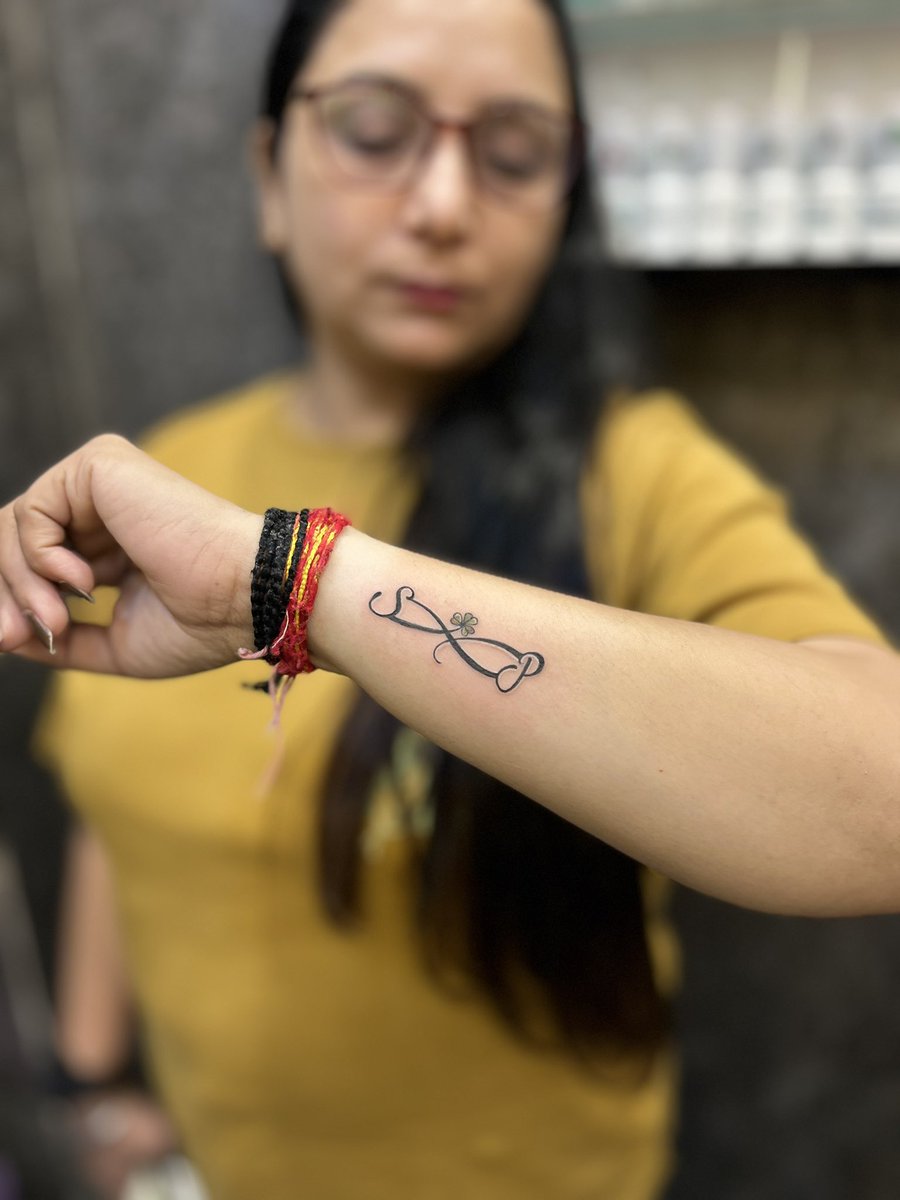 ManiSha44139260's tweet image. Mani sharma tattoo artist 
Mani sharma tattoo artist in kolkata 
#microblading
#tattooideas
#girltattoo