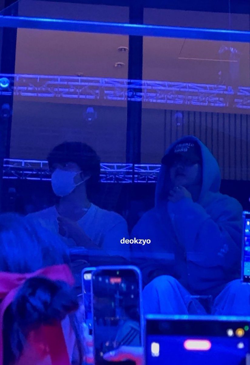 DINO AND CHEOL! MUKHANG OK LANG CHEOL HINDI NAMAN HALATA NA DIKA SUMUNOD SA DRESS CODE