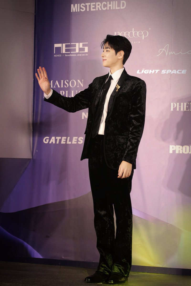 박재찬시그널만렙_LIGHT SPACE tweet media