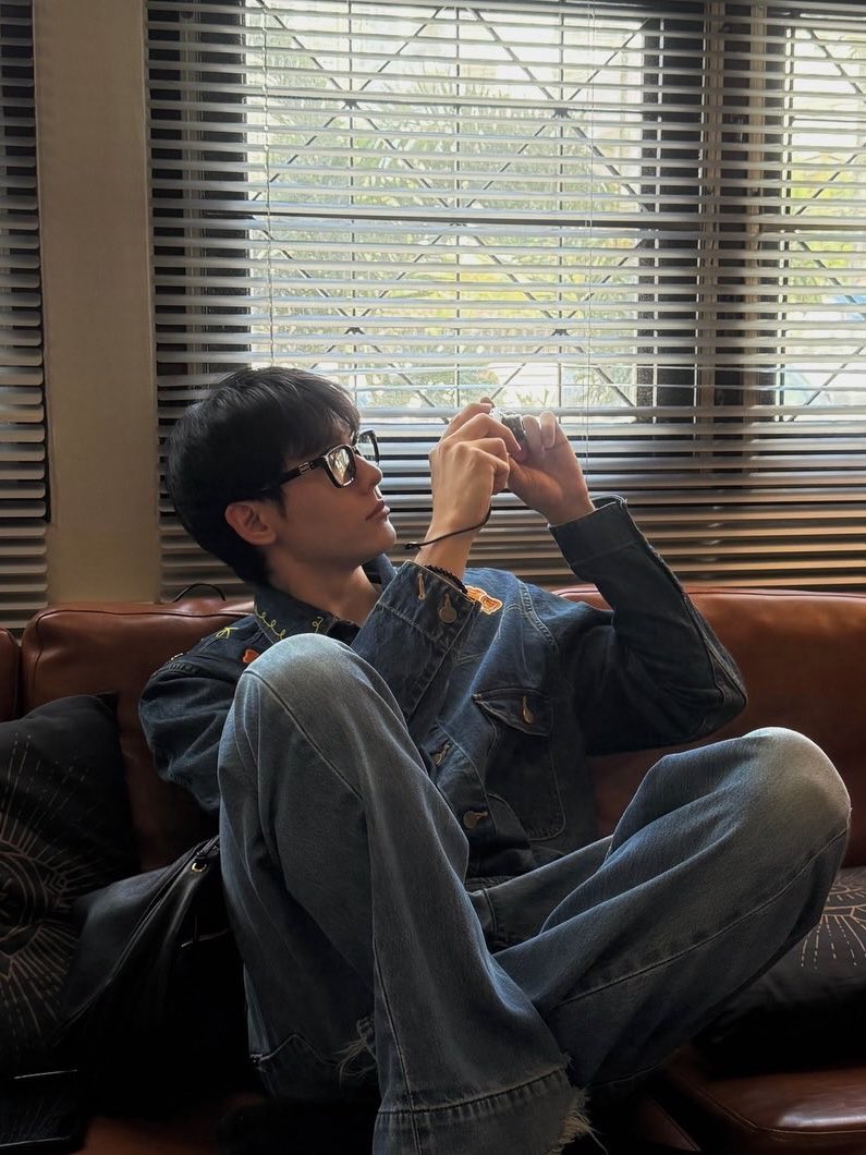 暝 (@litternmoon) on Twitter photo 