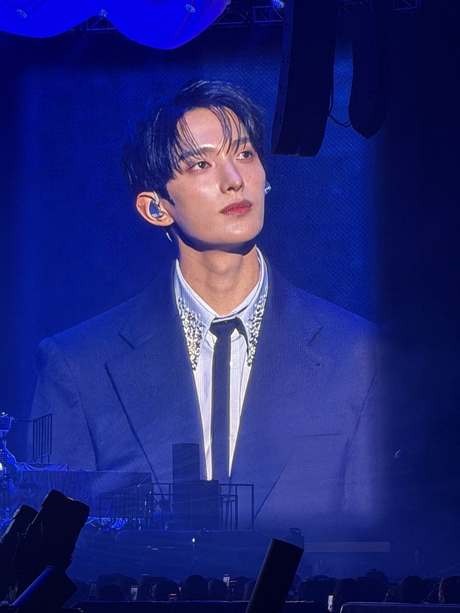 🌻 for rockstar dokyeom tweet media