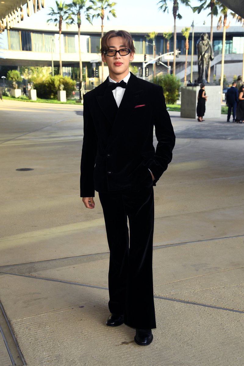 spinorbinmusic's tweet photo. BamBam at LACMA's Opening Gala looking ABSOLUTELY HANDSOME and we are SWOONING! 😍🔥✨ 

He really said "dapper? always!" and the art museum got even more beautiful! 💅👑📸
#BamBam #뱀뱀 #LACMA #OpeningGala #LosAngeles https://t.co/k6eUFQNmOK