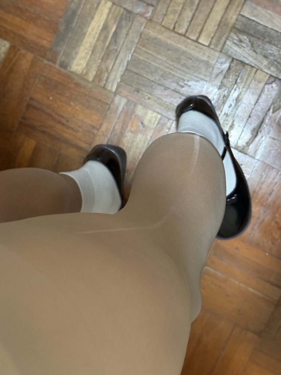 Pinky tweet media