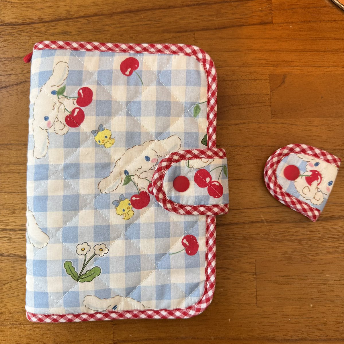 어라운드북 tweet media