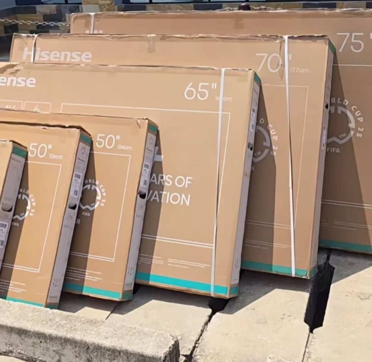 HISENSE TV NEW PRICE LIST

 32"normal 335,000
 32" Smart  395,000

40" normal 485,000
40" Smart 505,000

43" normal 525,000
43" Smart 565,000

50"A4Q smart 770,000
50"4k smart 900,000

55"smart 4K A6. 1,020,000

58"Smart 4K A6.  1,130,000

65"Smart 4K A6.  1,350,000

0625965198