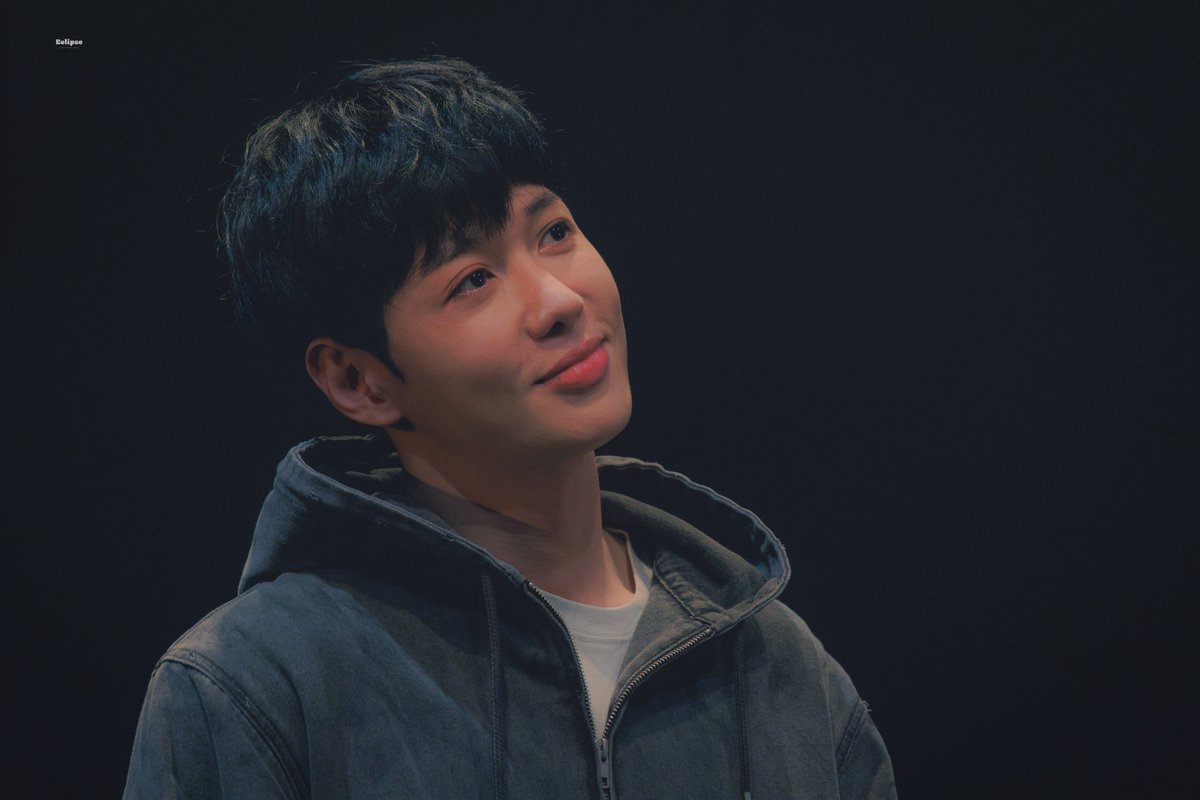 eclipse__pic's tweet photo. 260416(N) 마우스피스  

[첫관람DAY]  

리비 | #김정 배우님 
데클란 | #문유강 배우님 https://t.co/RDGZs6mjsQ