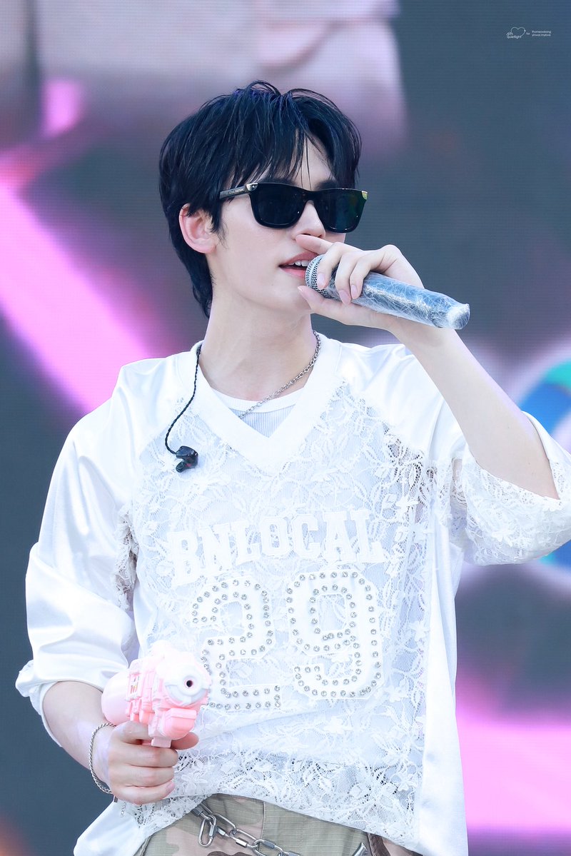 𝒾𝘯𝘲𝘶𝘪𝘦𝘵𝘭𝘪𝘨𝘩𝘵 - (𝐭𝐦) ♡ tweet media