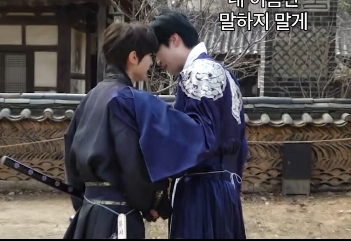 돌맹이 tweet media