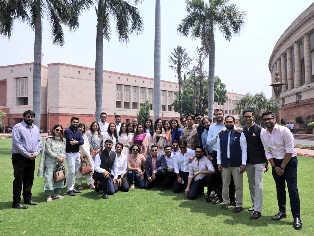 LokSabha_PRIDE's tweet image. Hon'ble Lok Sabha Speaker, Shri Om Birla, with a group of participants from Kota-Bundi, who visited the Parliament of India 🇮🇳 today.

The study visit was organised by @LokSabha_PRIDE.

#ParliamentofIndia #StudyVisit #Participants #KotaBundi @ombirlakota @loksabhaspeaker