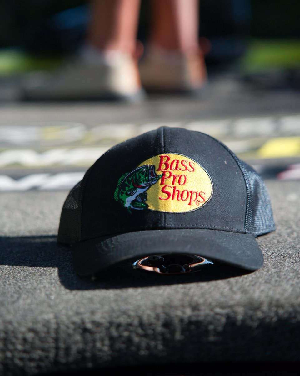 SkeetReese1's tweet photo. Who's stopping by Bass Pro Shops today? @cabelas @bassproshops #bassproshops #basspro #bassproshop #fishing #bassfishing #skeetreese #fishing #bassfishing #skeetreese #bassfishin #bass #skeetreesefishing #largemouth #largemouthbass #fish #tightlines https://t.co/6B88NcyzV1
