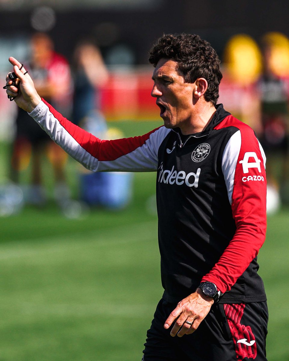 BrentfordFC's tweet photo. 🎙️ Keith Andrews on Fulham

"We’ve got fans that work here who, from the second I came in, were very forthright about the important games. In recent seasons we haven’t got the better of them and that doesn’t sit well with me" https://t.co/G6T9Ejcxwx