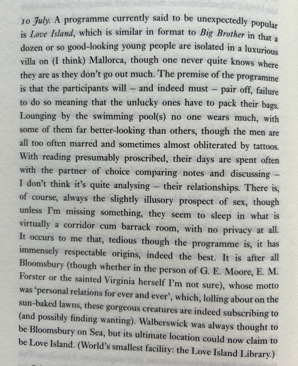 Neil Armstrong tweet media