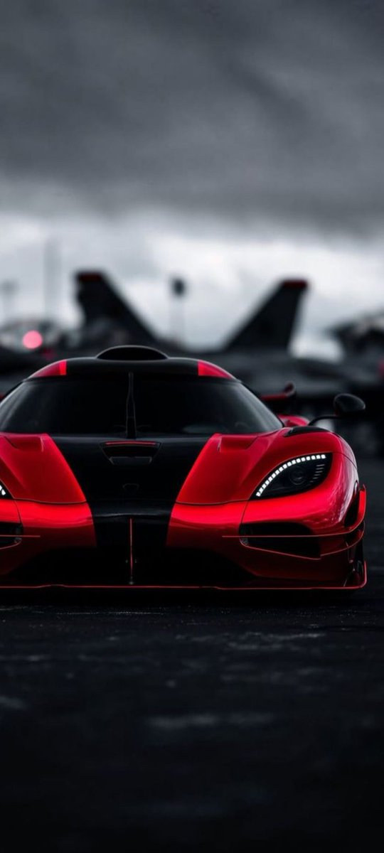 lynxchizzy's tweet image. When engineering meets art. 🏎️💨
#koenigsegg #Agera #Hypercar