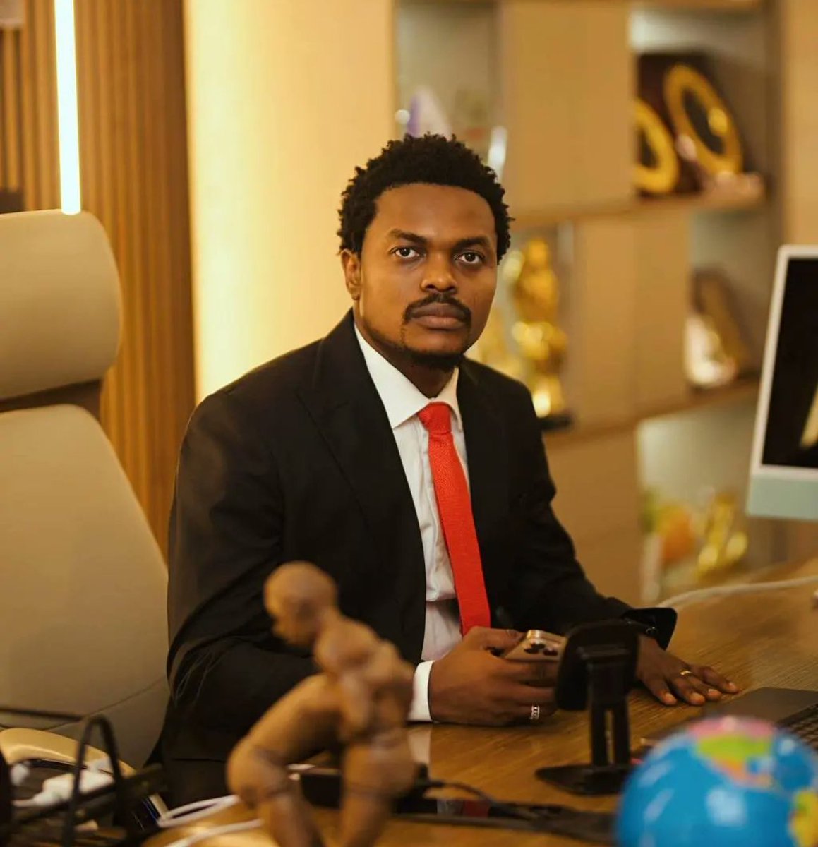 𝔸b𝕒𝕫𝕫 tweet media