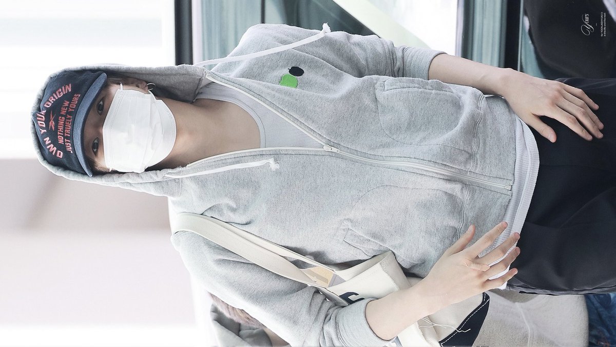 Oppa pergi dulu ya, ketemu besok 🙏🏻