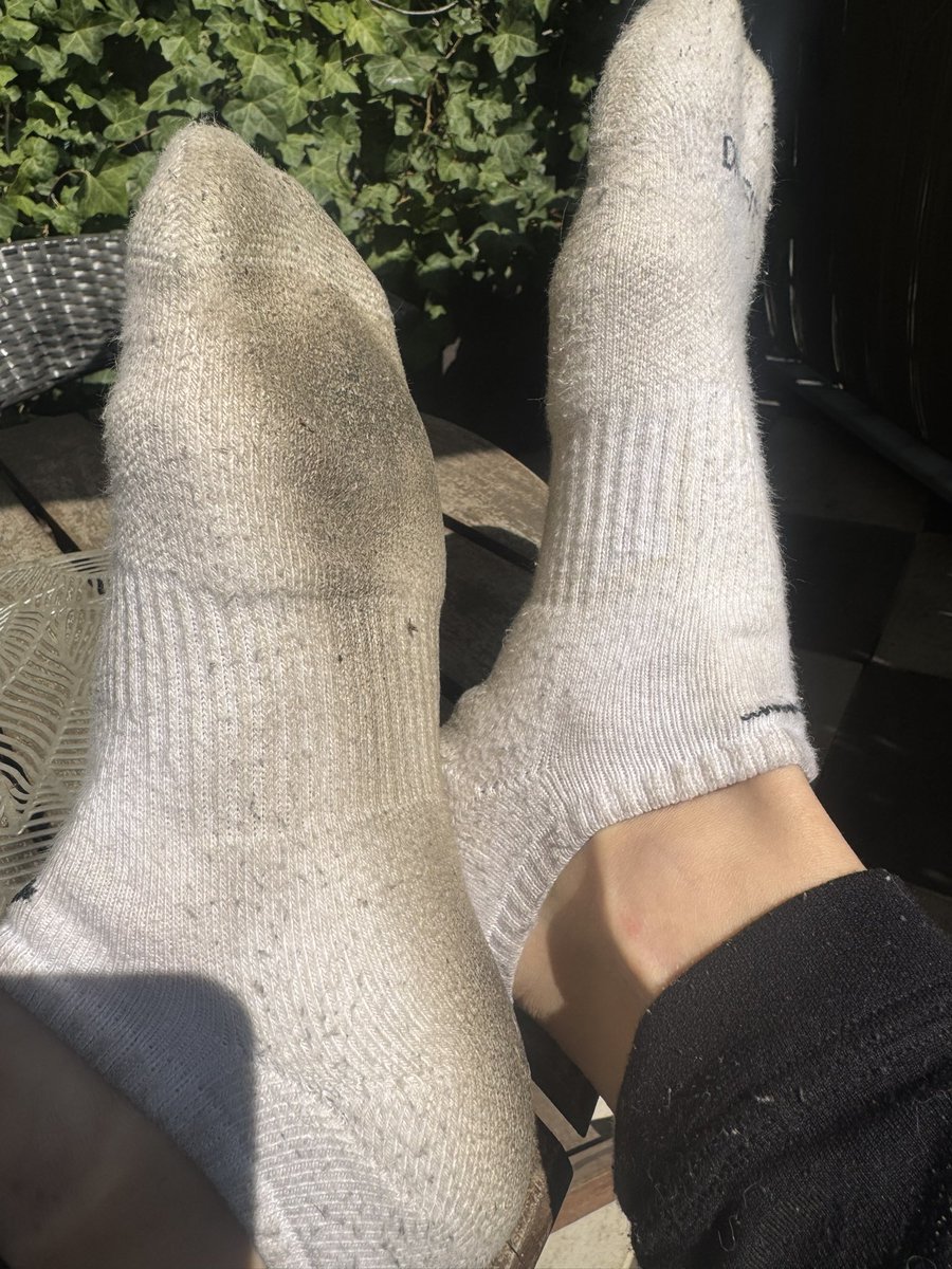 Miss_Vali tweet media