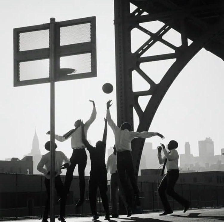 📸 Arthur Tress

Queens, NYC (1967)