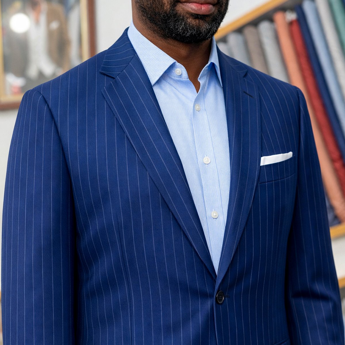 house_icon37471's tweet image. สูทที่ดี เริ่มจาก “ไหล่ที่พอดี” 👔
งานฟิตติ้งละเอียดทุกจุด เพื่อความเนี้ยบที่คุณสัมผัสได้
#IconTailorHouse #CustomSuit #BespokeSuit #TailorMade #SuitFitting #PerfectFit #MenswearStyle #LuxurySuit #BangkokTailor #HandmadeSuit #SuitDetails #StyleMatters #ElegantLook #BusinessStyle