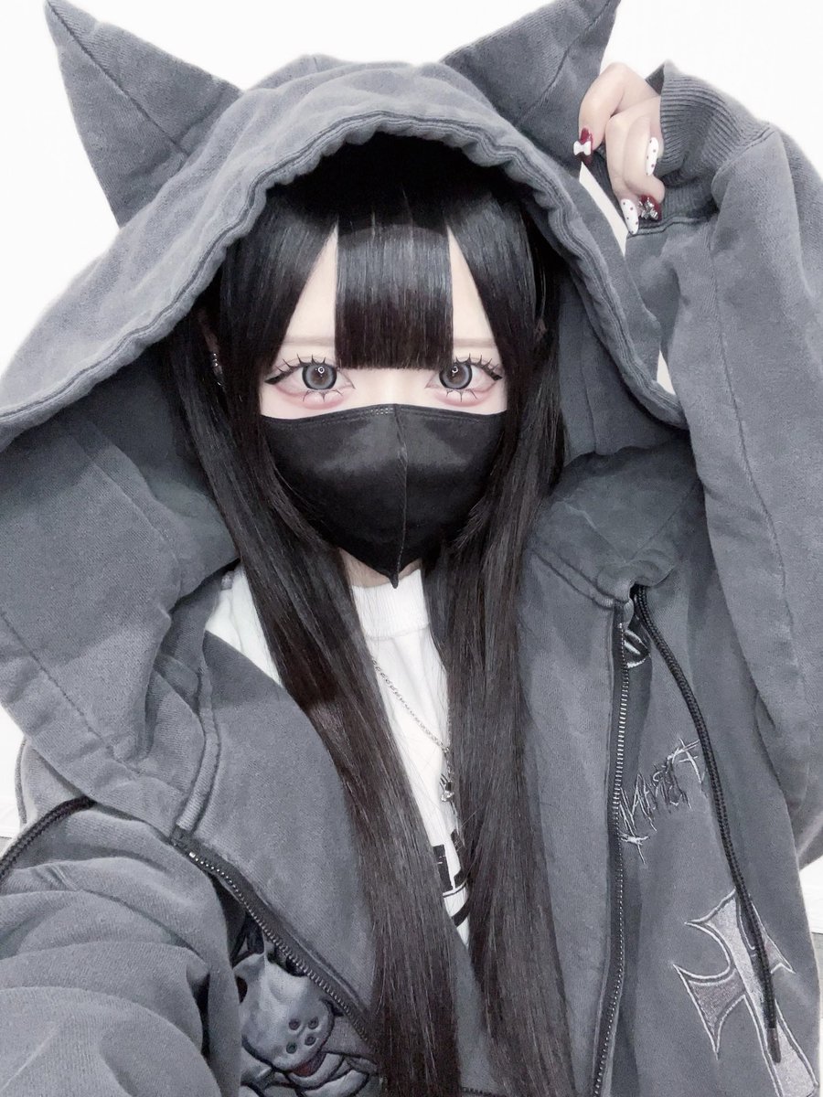 こる tweet media