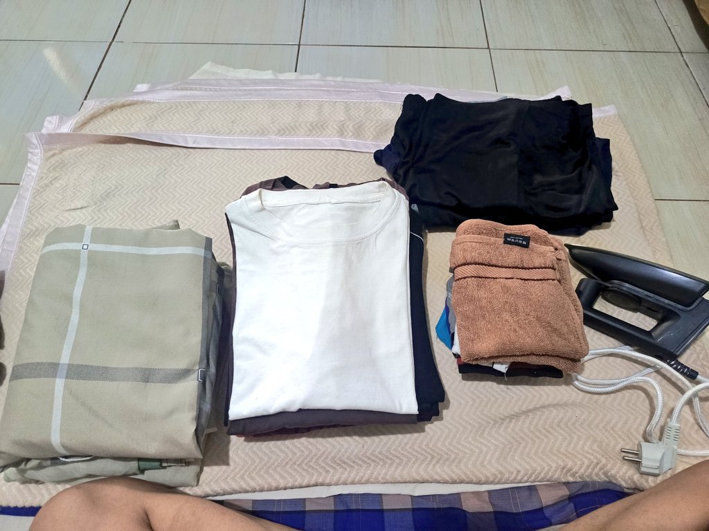 ionn🐬 tweet media