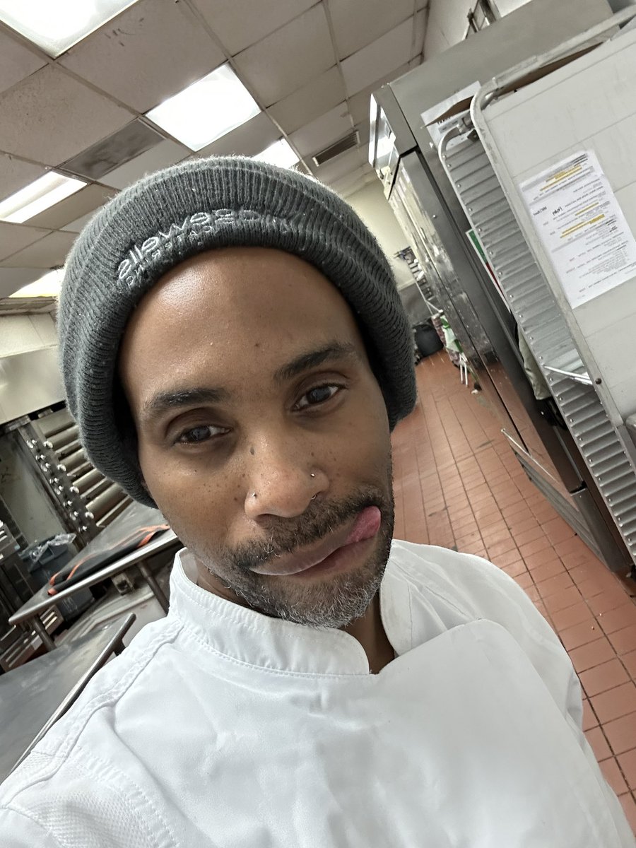fenixofblkchaos's tweet photo. Good Morning 🌎 from your fav person!!😊 https://t.co/2vGSZBvDid
