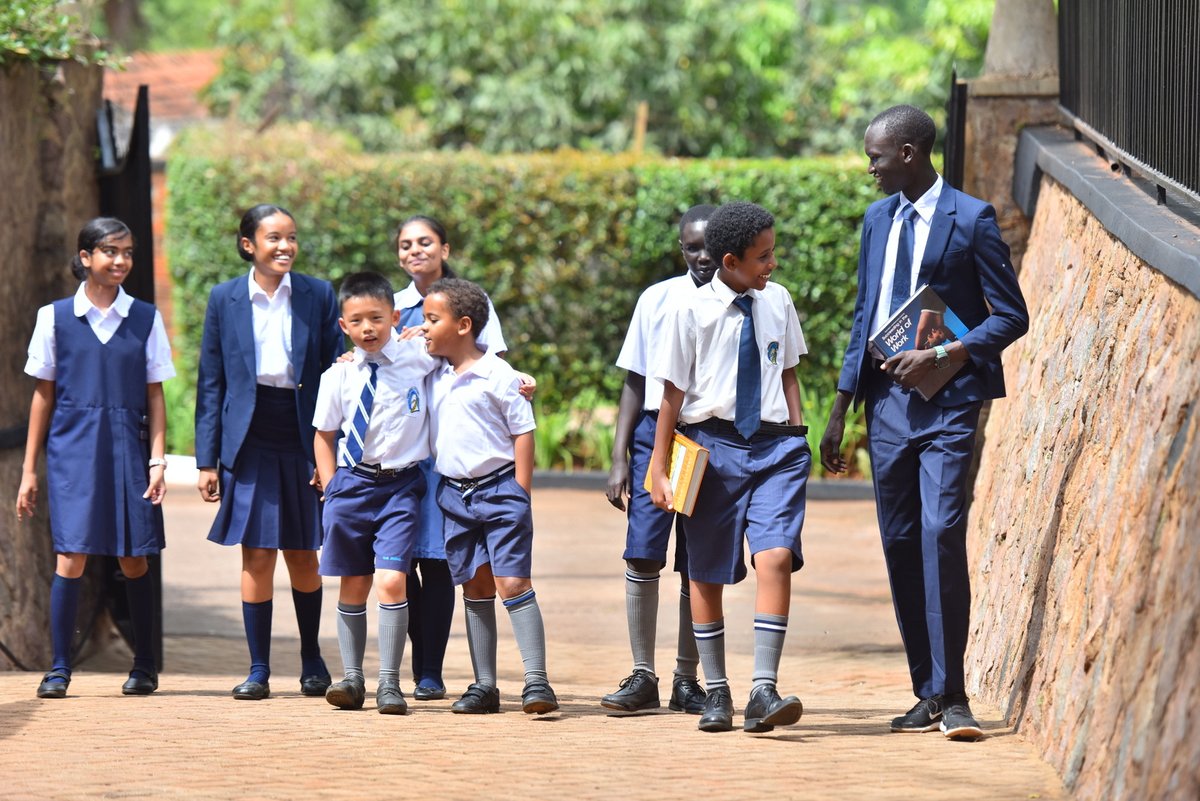 Greenhill_GIS's tweet image. Walking together. Learning together. Growing together!

This is what school life should look like.

#Greenhill #StudentExperience