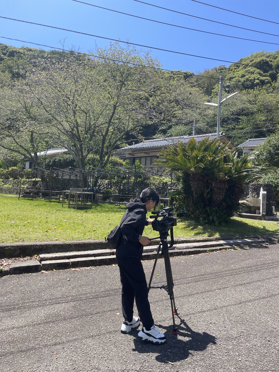 39kenken's tweet photo. 徳島県美波町！
テレビトクシマ「とくしマンボ」
かめたろうさんが取材に来てくれました！

#秋田犬 #ドッグラン #四国 #徳島 #美波町 #キャンプ #コテージ #宿泊 #日和佐  #かめたろう #秋田犬アッキー #とくしマンボ #たまたま金曜日 #テレビトクシマ #とくしマンボ #美波町観光協会 https://t.co/sjEoGyVNrb