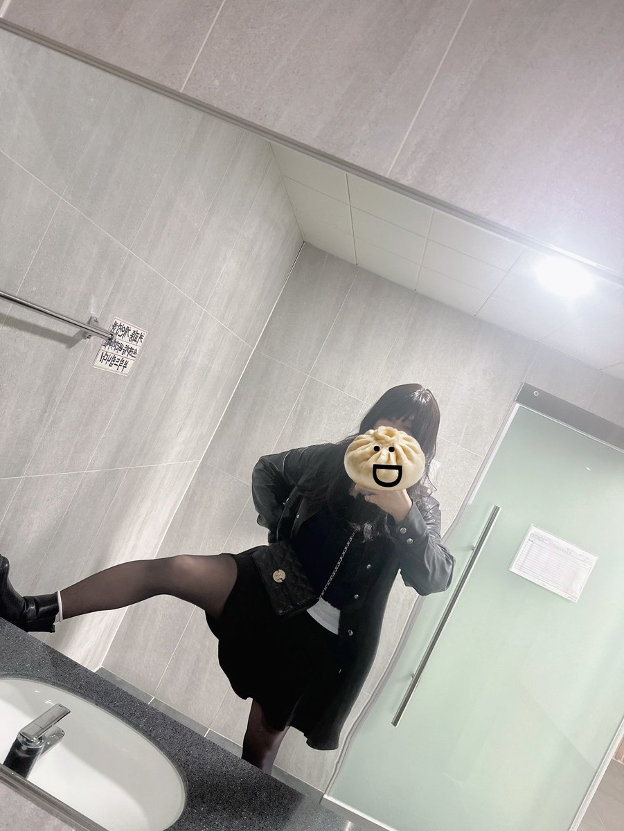 혜D tweet media