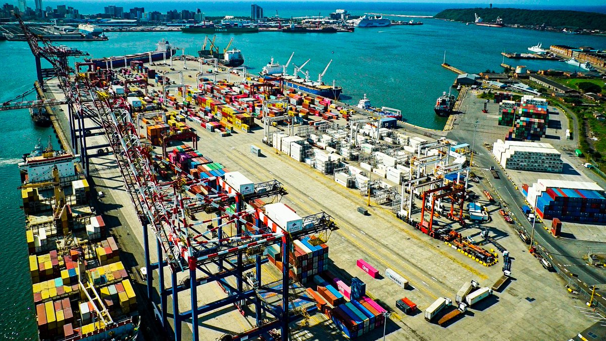 _ArriveAlive's tweet image. Durban Container Terminal Pier 1 plays a central role in South Africa's citrus export operations

arrr.co.za/bUvpg

#ArriveAlive #Logistics @TPT_Transnet