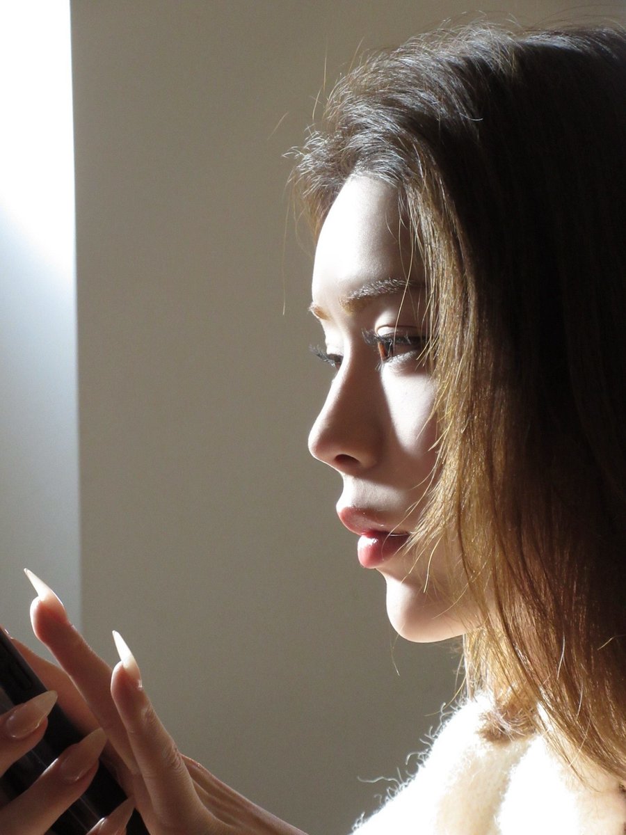 idegummy's tweet photo. I like how my side profile resembles my mom. https://t.co/pBOKgRwga5