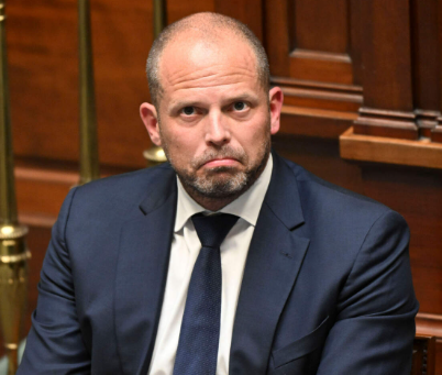 Bart Van Opstal tweet media